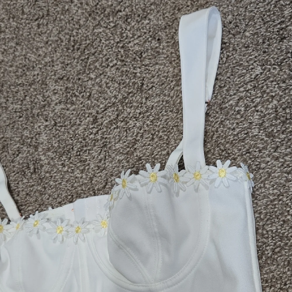 Out From Under Gillian Daisy Applique Corset Bra Top Size Small - Picture 4 of 6